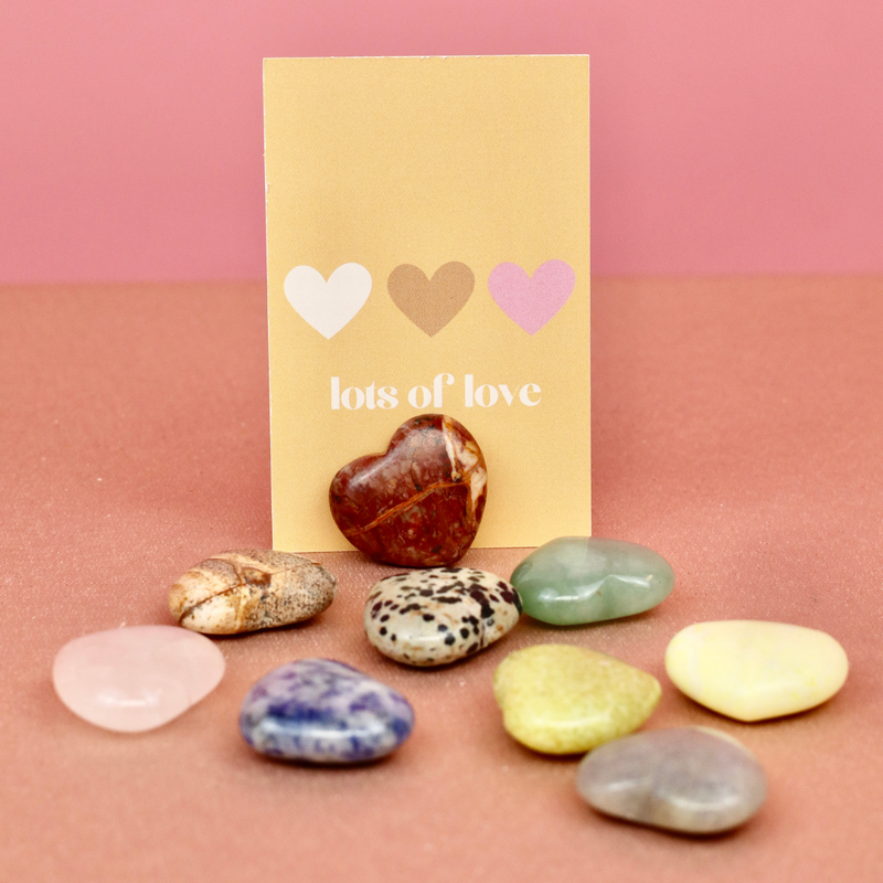 Stone - heart lots of love-zoom-